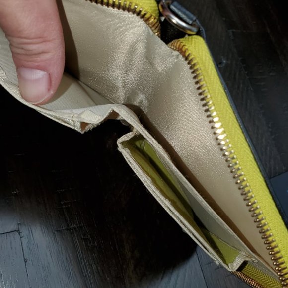 Spartina 449 Wallet with Interior Cell Phone Pocket - Picture 4 of 6